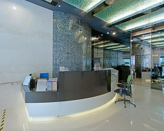 The Bauhinia Hotel - Central - Hong Kong - Front desk