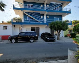 Luxury Chic Hotel - San Fernando de Monte Cristi - Building