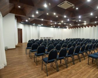 Golden Ingá Hotel - Maringá - Sala de reunions