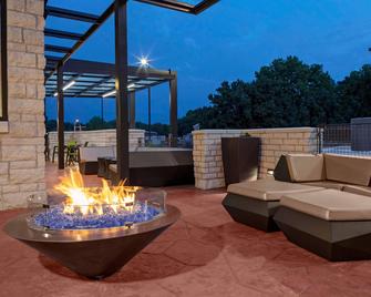 SpringHill Suites by Marriott Kansas City Plaza - Kansas City - Balcony