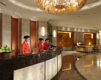 E-Da Royal Hotel - Kaohsiung City - Front desk