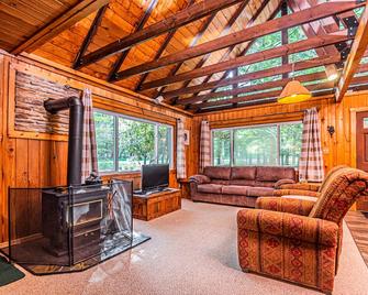 Hildy's Hideaway - Swanton - Sala de estar