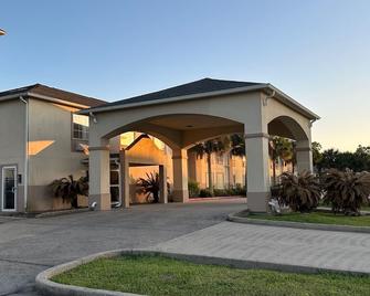 Franklin Inn & Suites - Franklin - Edificio