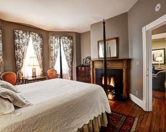 200 South Street Inn - Charlottesville - Bedroom