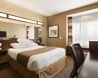 Microtel Inn & Suites by Wyndham Blackfalds Red Deer North - Blackfalds - Habitación