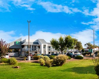Quality Inn Santa Fe New Mexico - סנטה פה - בניין