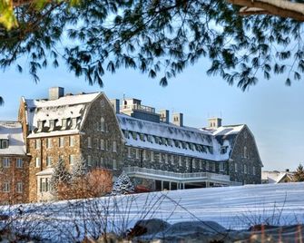 Skytop Lodge - Skytop - Building