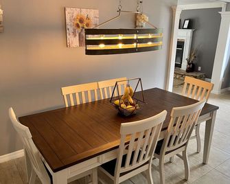 Country Ranch Retreat - Middleburg - Dining room