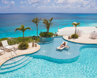 أزورا بيرمودا - Mount Pleasant - حوض السباحة