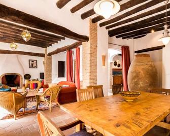 Beautiful Andalusian House with barbecue pool - El Pinar - Comedor