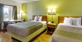 Travelodge by Wyndham Roanoke - Roanoke - Bedroom