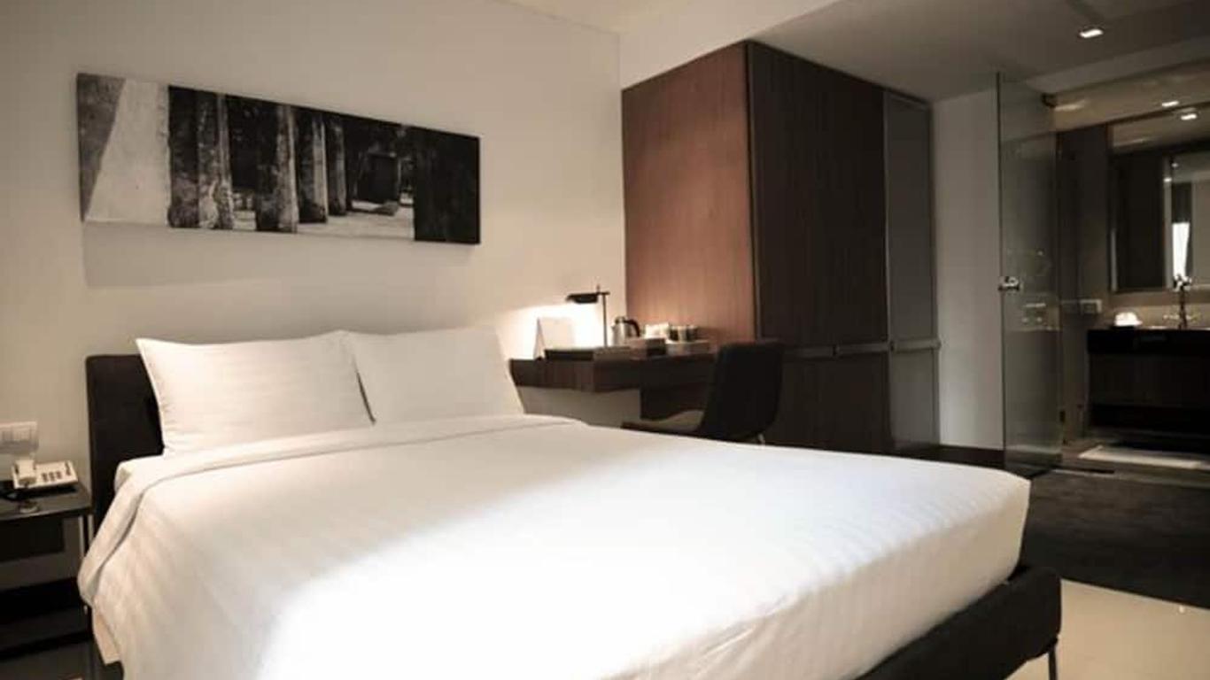 S33 Compact Sukhumvit Hotel