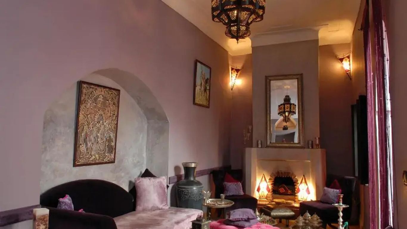 رياض مينوريزا