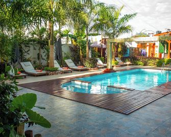 Canary Golden Hotel - Nungwi - Bazén