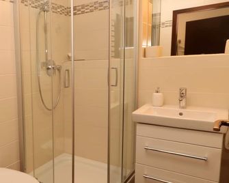 Central Pearl - Garmisch-Partenkirchen - Badkamer