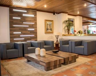 Aparthotel Calema Jardim Avenida - Monte Gordo - Lounge