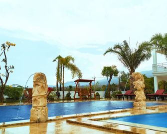 Puri Lovina - Banjar - Pool