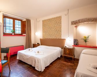 Hotel Diana & Depandance - לוקה - חדר שינה