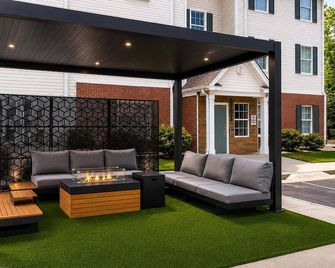 MainStay Suites Columbia Harbison - Irmo - Patio