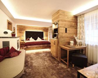 Hotel Sonne Ischgl - Ischgl - Makuuhuone