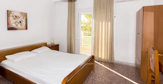 Karayiannis Hotel - Keramoti - Bedroom