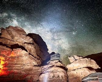 Bedouin Family Camp - Wadi Rum - Building