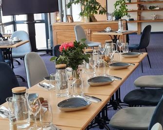 B&B HOTEL Rodez Bourran - Rodez - Restaurant