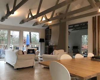 Country House by the lake - Hästveda - Sala de estar