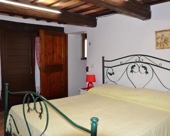 Agriturismo Villa Rosetta - San Severino Marche - Bedroom
