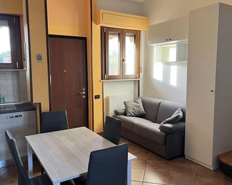 Appartamento da Matteo 2 - Tirrenia - Ristorante