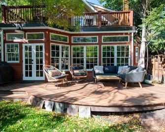 Make yourself at home in a spacious, clean and comfortable downtown Boulder home - Boulder - Patio
