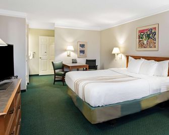 Baymont by Wyndham Fort Stockton - Fort Stockton - Makuuhuone