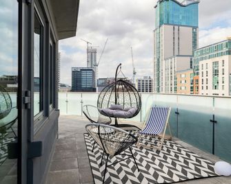Kula Birmingham - New Street Station - Birmingham - Balcony