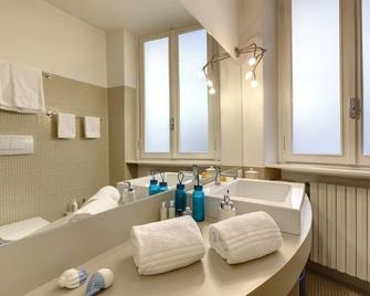 Finardi Apartment - Florence - Bathroom