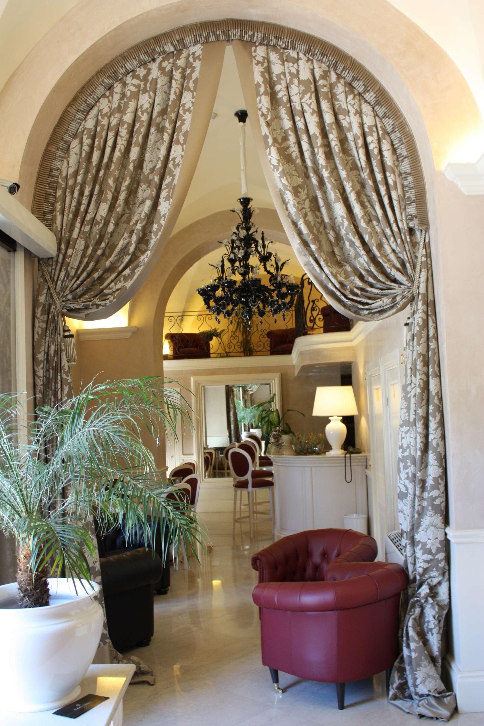 Suite Hotel Santa Chiara - לצ'ה - לובי