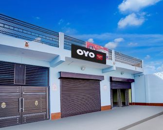 Spot On by OYO Celebration Hotel - Kanpur - Gebäude