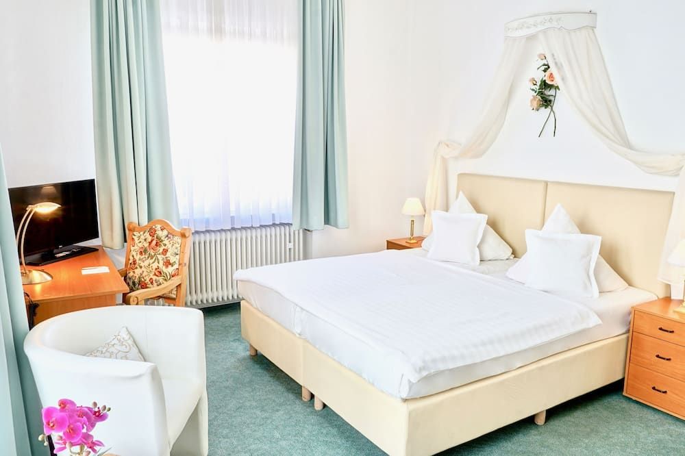 هوتل ألفا - هانوفر - غرفة نوم