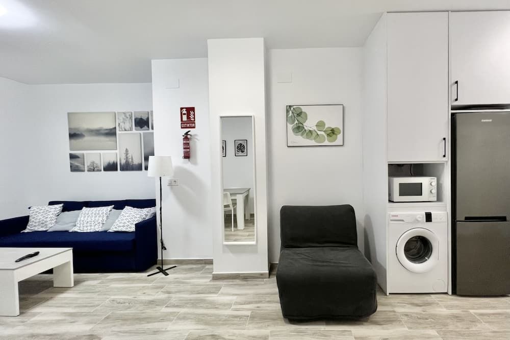 Los Tilos Suites-Vialia - מלאגה - סלון