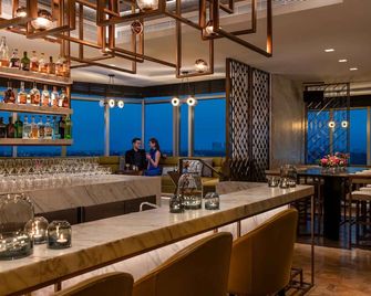 Four Seasons Hotel Bengaluru at Embassy One - Bengaluru - Bar