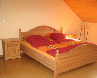 Large, friendly apartment with garden - Üdersdorf - Habitación