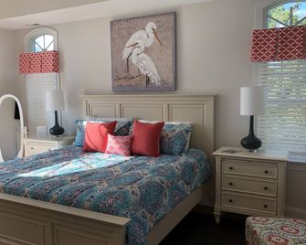 Waterfront luxury beach house, short walk to the beach. The perfect resort! 2025 - Barnegat Light - Habitación