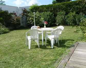 Au Jardin - La Rochelle - Patio