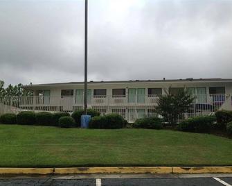 America's Best Inn - Macon - Macon - Rakennus