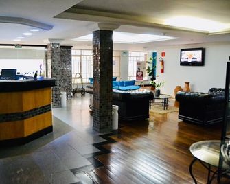 Hotel Dias Em Pouso Alegre-Mg - Pouso Alegre - Recepción