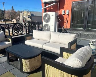 Tin Perch Loft: vintage charm & private patio - Saint Paul - Balcón
