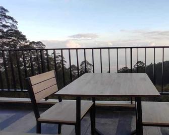 Cloud Walk - Kodaikanal - Balcón