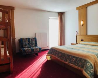 Hotel Santoni - Fucine - Спальня