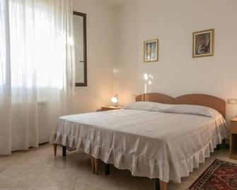 Bed And Breakfast Eden Green - Alghero - Bedroom