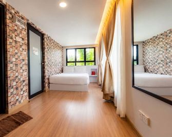 Sinar Eco Resort River & Nature Retreat - Gelang Patah