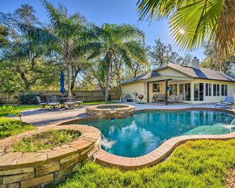 Walk to Lake Stunning Central Florida Ho - Lake Mary - Pool